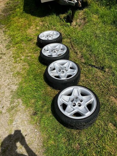 Land Rover Mondials