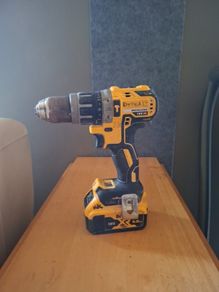 Dewalt 2 speed Combi Drill Including Battery