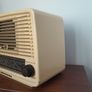 Vintage Bakelite Philips Radio Image 5