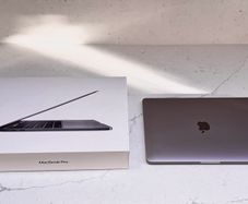 MacBook Pro (13-inc)