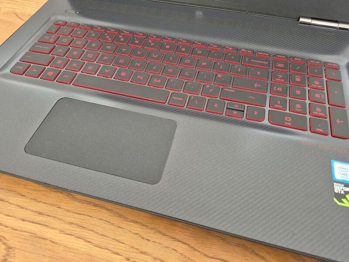 Hp Omen 17" Gaming Laptop | I7-7700hq | Gtx 1070 8gb | 32gb Ram | 256gb Ssd + 1tb Hdd | + Cooling Pad | Windows 11