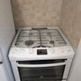 Gas hob and oven Image 2