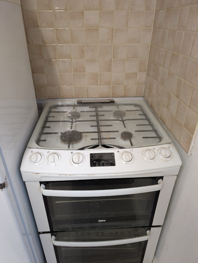 Gas hob and oven