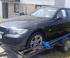 Bmw e90 318i for breaking