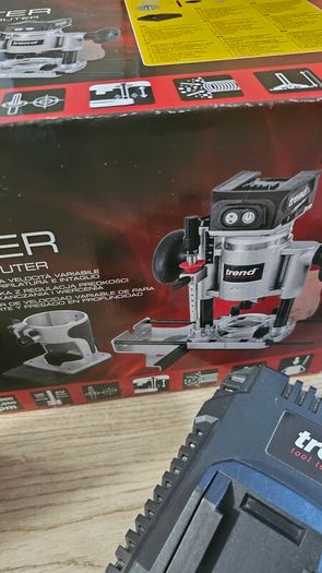 Trend T18S/R14K2 18V 1/4" Brushless Router Kit (2x4Ah batteries & fast charger)
