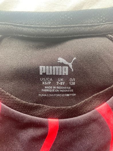 Kids Puma football top & shorts set 7-8 years