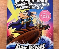 Dogman, 20,000 Fleas Under The Sea (Damaged)by Dav Pilkey