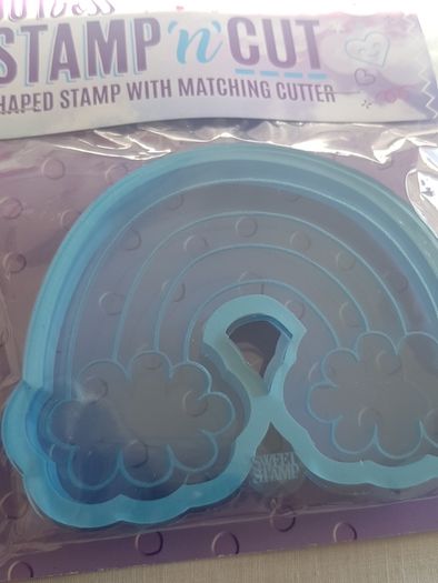 out boss stamp and cut