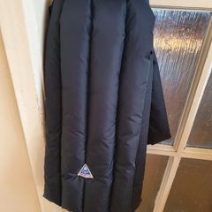 Cape Heights" Puffy Scarf / BRAND NEW.