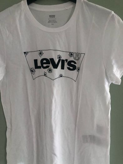 levis t shirt