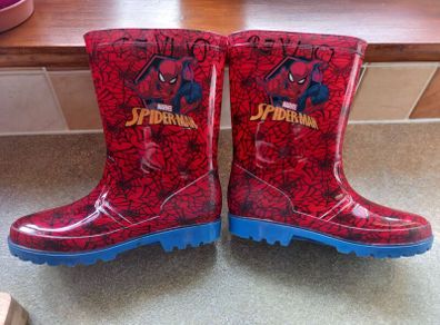 Childrens Spiderman wellies size 12