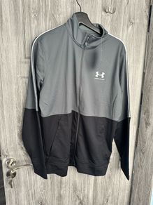 BNWT Under Armour Zip Up
