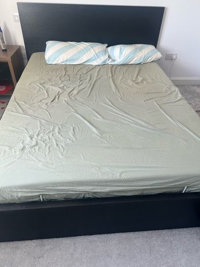 IKEA ottoman king bed , excellent condition