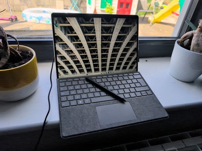 Microsoft Surface Pro 8 + Pen