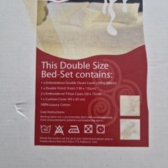 New Stephen Pearce double white bed set