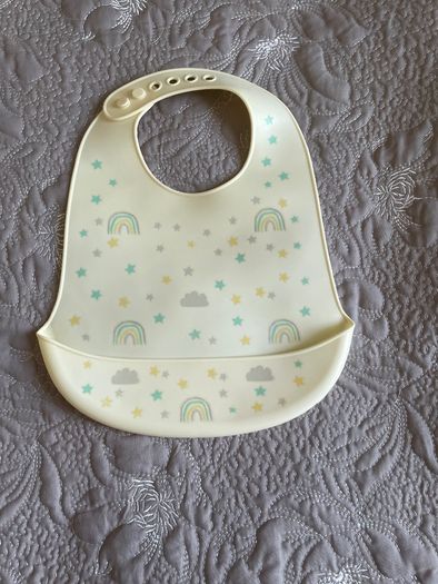 Feeding sets, spoons, plates, forks, bibs