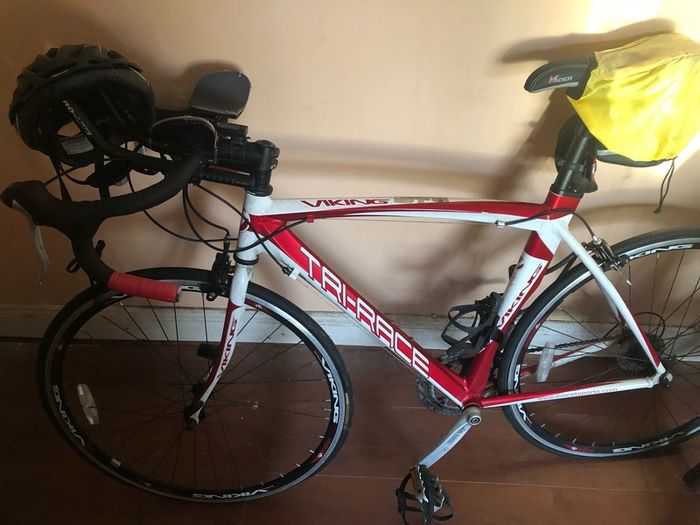 road Viking Tri-Race road bike, an entry-level multi-sport and triathlon-oriented bicycle.