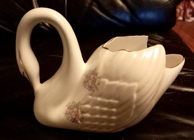 Royal Tara Swan