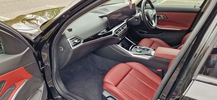 BMW 3 Series 330e G20 LCI  Sport Spec