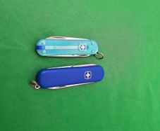 Vintage Discontinued Eddie Bauer Wenger Esquire with Victorinox Classic sd Swiss Army Knife in Combo