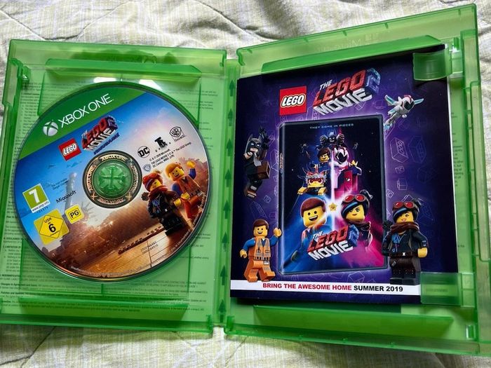 The Lego Movie 2 Video Game - Xbox One Disc And Case