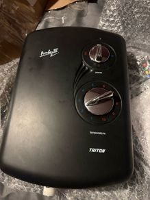 triton amber 3   9.5kw  black electric shower