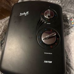 triton amber 3   9.5kw  black electric shower