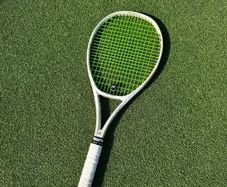 Tennis racket yonex vcore 98