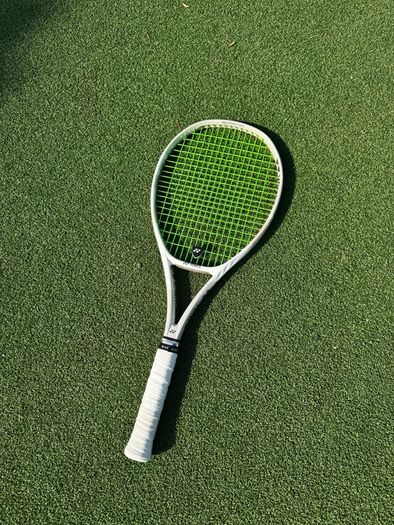Tennis racket yonex vcore 98