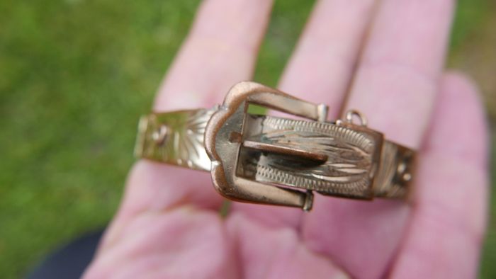 Vintage Excalibur 1/20 RG pre-loved buckle bangle , exclusive to Harrods, by Hatton Garden London. C30