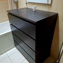 Chest of drawers