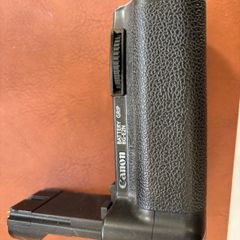 Canon battery grip