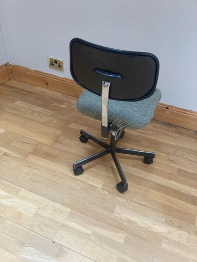 Swivel Chair / Office Chair / Vintage