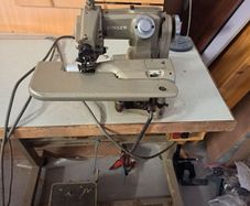 Singer blind stitch machine
