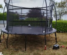 13 Ft Trampoline