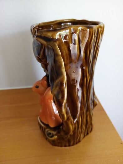 Vintage Sylvac Vase/JUG with Squirrel.