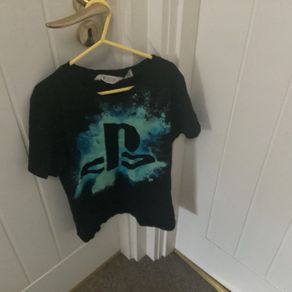 Black play station T-shirt age 8/10