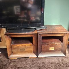 Lockers / Side Table