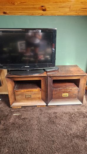 Lockers / Side Table