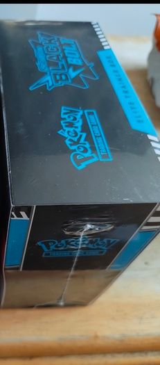 Pokemon Tcg Scarlet and Violet Black Bolt Elite Trainer Box