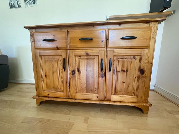 Side board