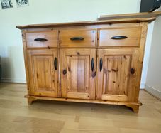 Side board