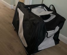 Medium collapsable dog carrier