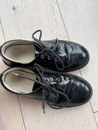 Lelli Kelly school shoes