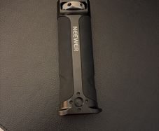 Neewer camera cage grip