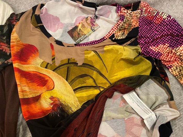 Brand new Desigual top