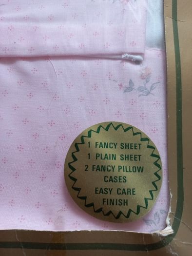 Green Hills Vintage Bedsheets- Original Sheet and Pillowcase Set- Bedset