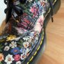 Dr MARTENS size 5 Daisy print Image 5