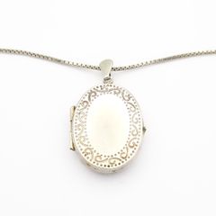Vintage 925 Sterling Silver Scroll Engraved Photo Locket Necklace