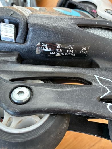 Kid's adjustable Rollerblades